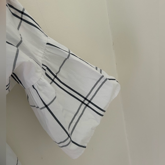 A&F Plaid Off the Shoulder Blouse 
Size: Small
NWOT - Picture 5 of 11